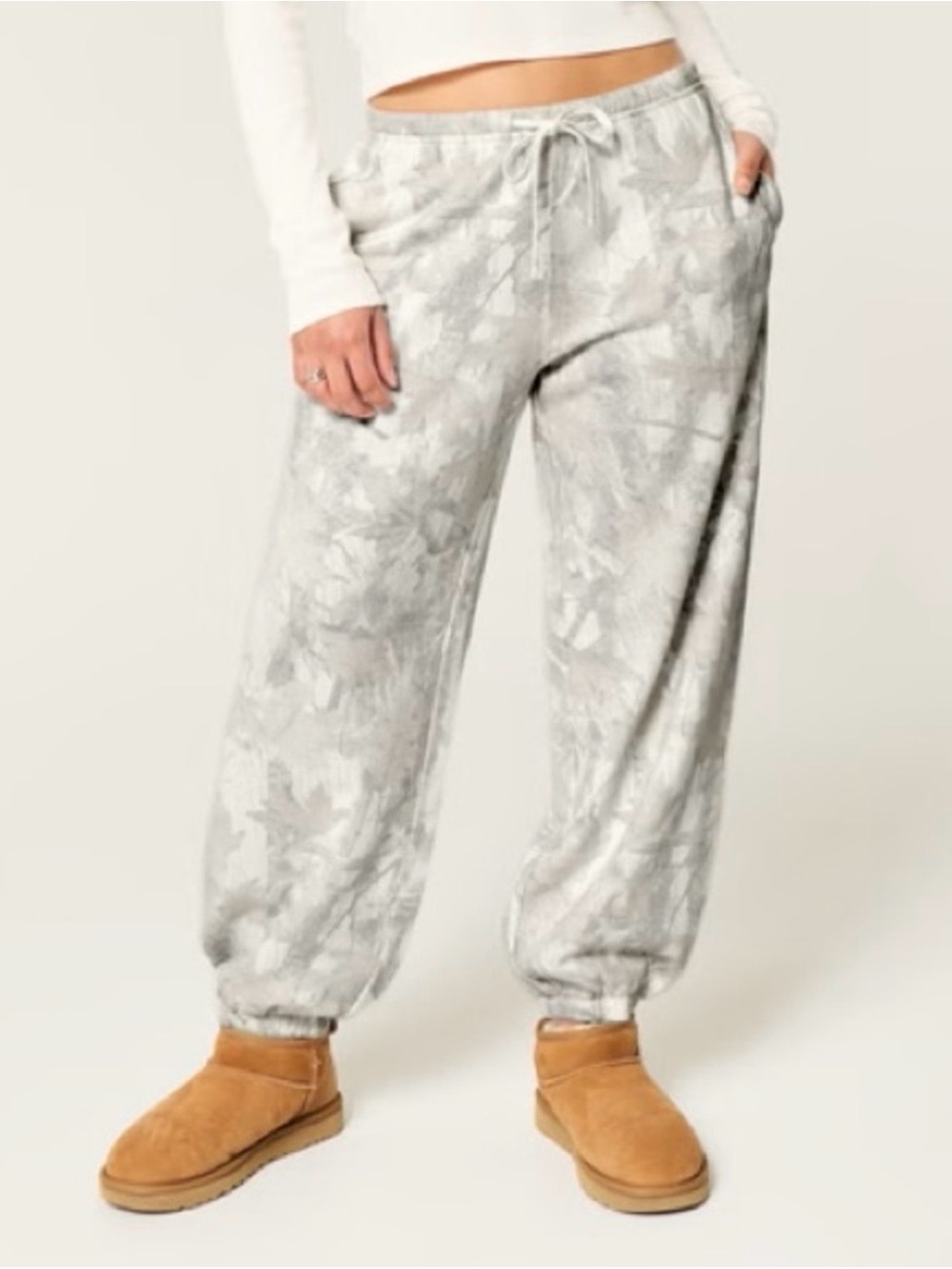 Hollister Women’s Feel Good White Camo Baggy Fleece Joggers